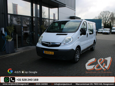 Opel-Vivaro-0