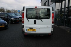 Opel-Vivaro-2